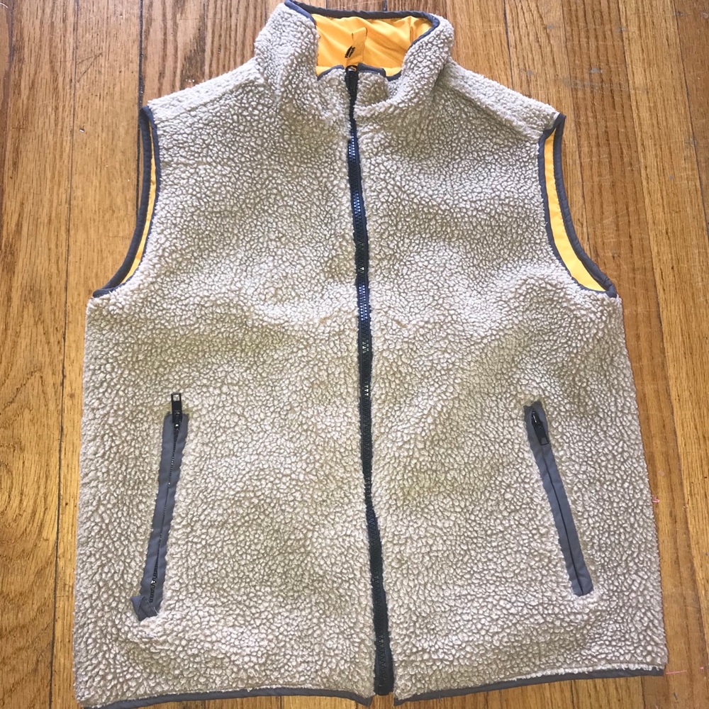 Reversible vest - Picture 2 of 2